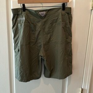 Men’s Columbia PFG Shorts, Size 34 W x 10 L